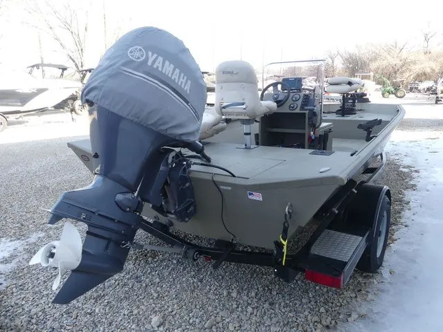 Slide: The Image of Alumacraft MV1860 AW 2020 - 6