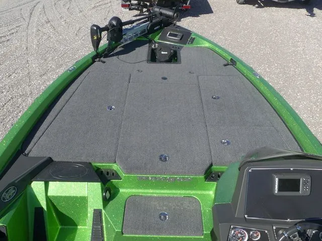 Slide: The Image of Ranger Z518 2020 - 11