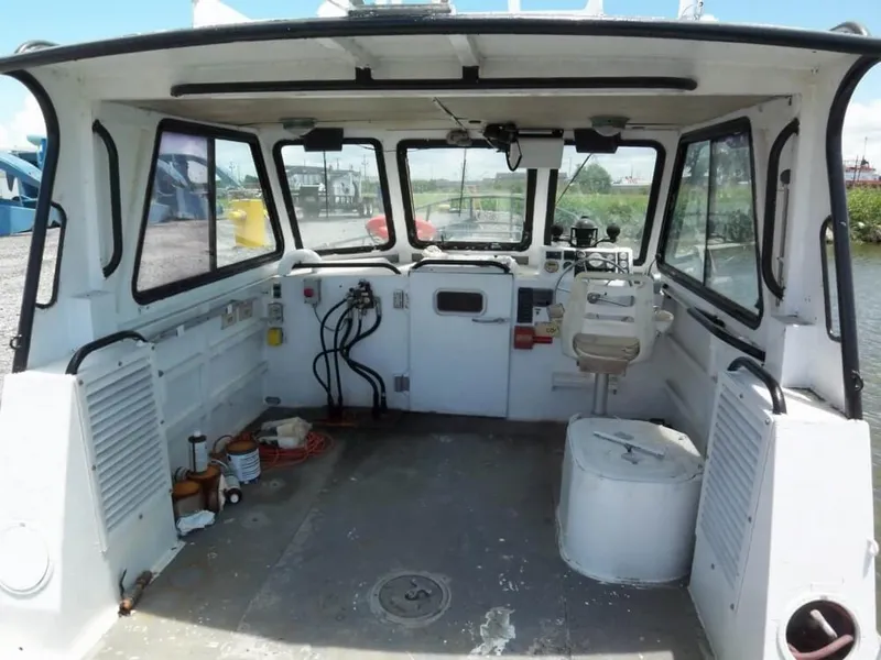 Slide: The Image of Breaux 34 Aluminum Research Vessel 2004 - 1
