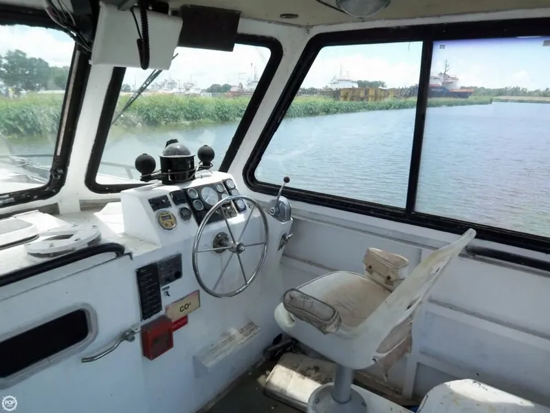 Slide: The Image of Breaux 34 Aluminum Research Vessel 2004 - 6