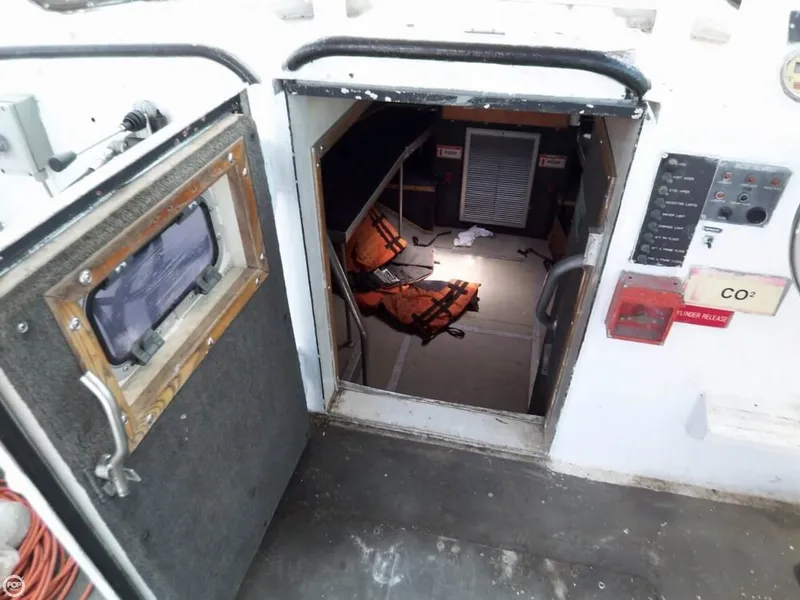 Slide: The Image of Breaux 34 Aluminum Research Vessel 2004 - 7