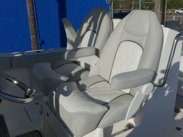 Slide: The Image of Sea Fox 288 Commander 2021 - 16