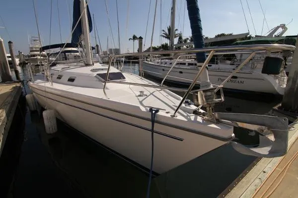Slide: The Image of Catalina 42 MkII 1998 - 1