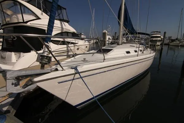 Slide: The Image of Catalina 42 MkII 1998 - 2