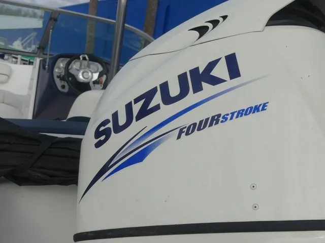 Slide: The Image of Rinker 186 OB 2016 - 10