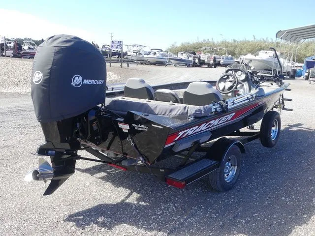 Slide: The Image of Tracker Pro Team 195 TXW 2016 - 4