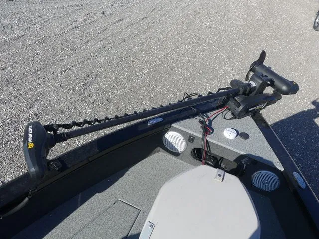 Slide: The Image of Lowe Fishing Machine 1710 Pro Series 2017 - 15