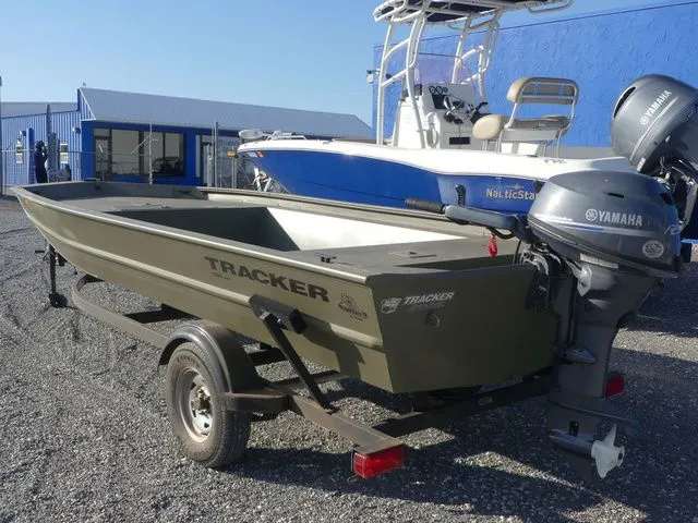 Slide: The Image of Tracker Grizzly 1754 Jon 2023 - 6