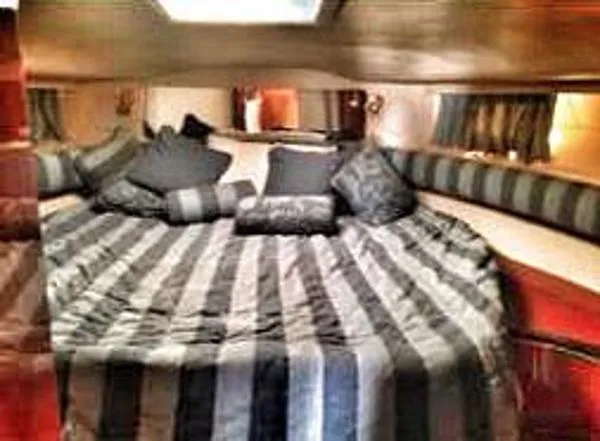 Slide: The Image of Sea Ray 40 DA Sundancer 1998 - 9