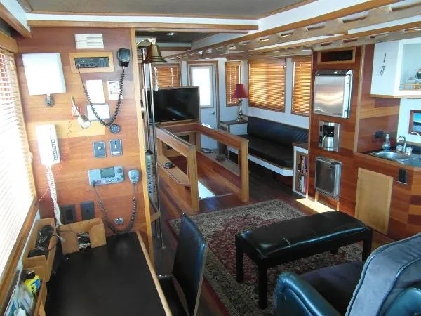 Slide: The Image of GILLIKIN 1964/2009 60' Pilot House 1964 - 6