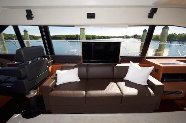 Slide: The Image of Prestige 620 Flybridge 2015 - 3