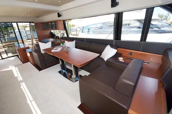 Slide: The Image of Prestige 620 Flybridge 2015 - 6
