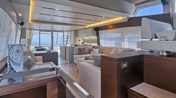 Slide: The Image of Prestige 750 Flybridge 2016 - 5