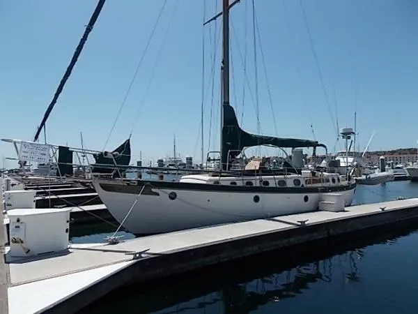 Slide: The Image of Spindrift Yachts Center Cockpit 1983 - 0