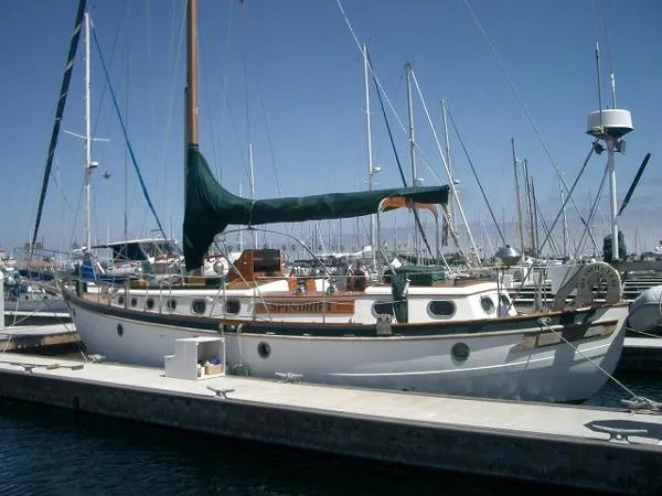 Slide: The Image of Spindrift Yachts Center Cockpit 1983 - 3