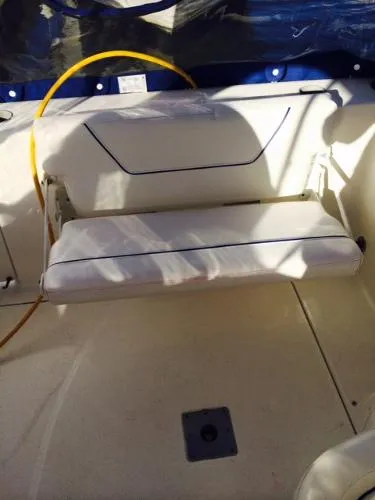 Slide: The Image of Bayliner 266 Discovery Cruiser - Certified Preowned 2012 - 5