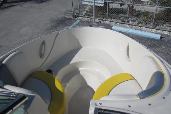 Slide: The Image of Sea Ray 185 Sport 2006 - 7