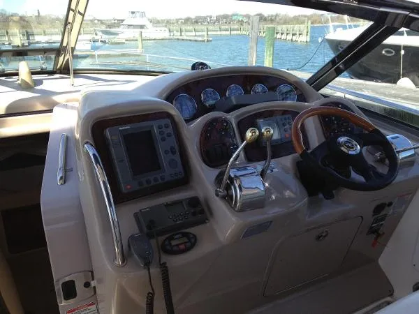 Slide: The Image of Sea Ray 320 Sundancer 2004 - 2
