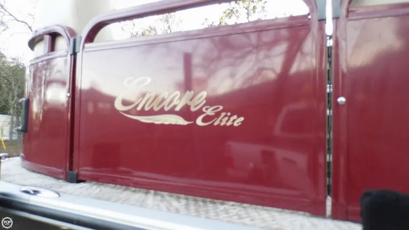 Slide: The Image of Encore Boat Builders Elite 220 Cruise 2013 - 10