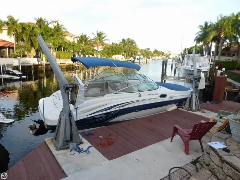Slide: The Image of Sea Ray Sundeck 270 2003 - 10