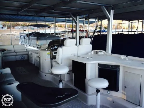 Slide: The Image of Premier 310 Boundary Waters Wide Deck 2006 - 2