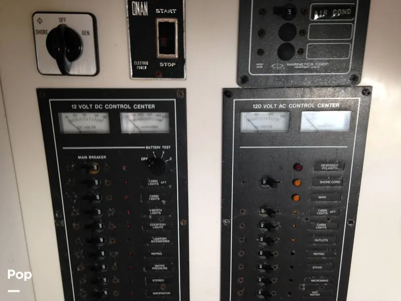 Slide: The Image of Wellcraft 3400 Gran Sport 1988 - 6