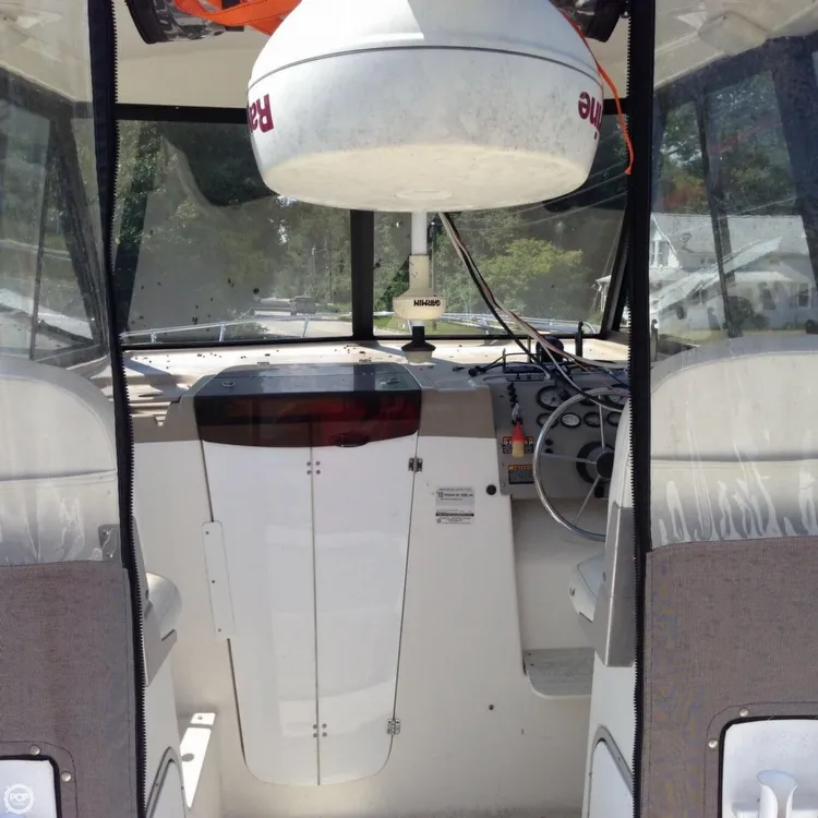 Slide: The Image of Bayliner 2452 Ciera LX Express 2001 - 9