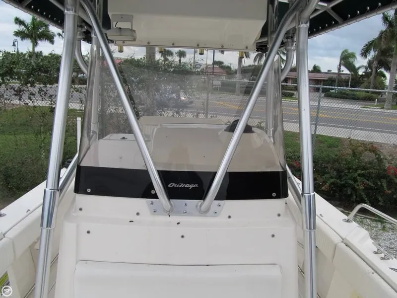 Slide: The Image of Boston Whaler Outrage 26 1998 - 10