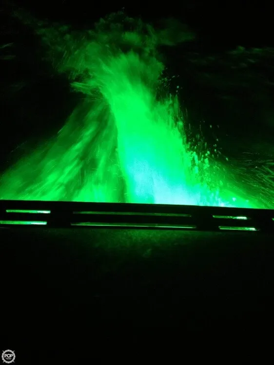 Slide: The Image of Seaswirl 2601 WA Striper - Alaskan Package 2006 - 4