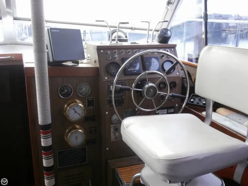 Slide: The Image of Chris-Craft 42 Sport Fisher 1968 - 8