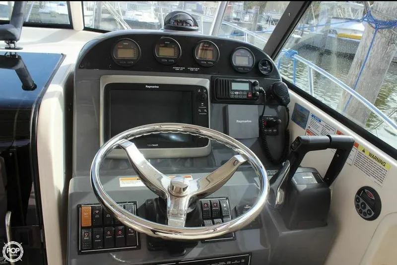 Slide: The Image of Pursuit 3370 Offshore 2006 - 8