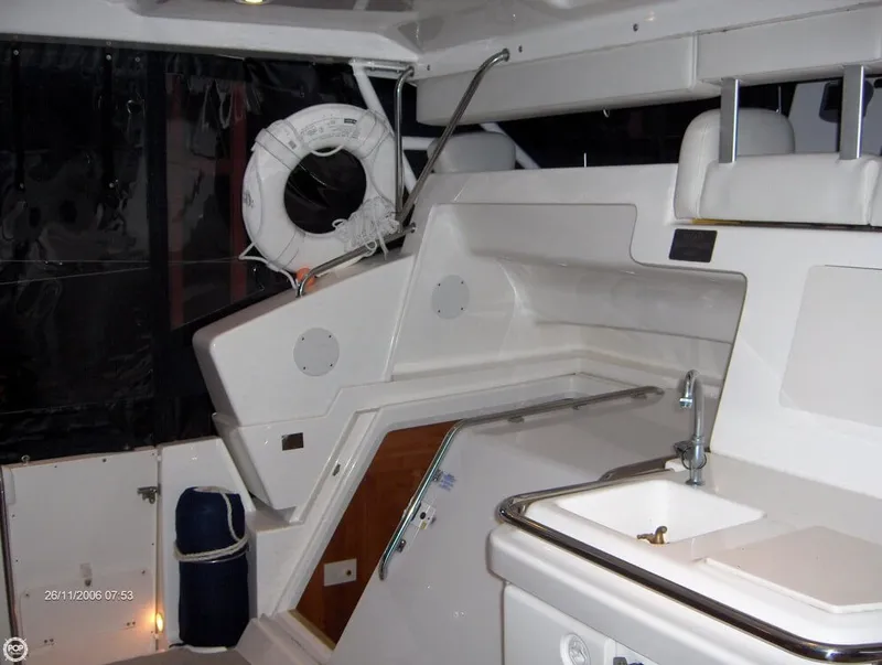 Slide: The Image of Silverton 392 Motoryacht 2000 - 6