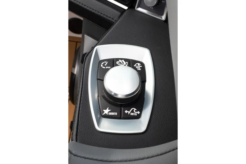 Slide: The Image of 2026 MasterCraft XT24 control panel with speed and surf settings. - 17