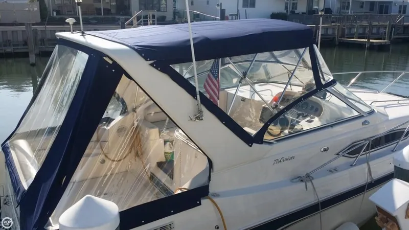 Slide: The Image of Monterey 276 Cruiser 1996 - 5