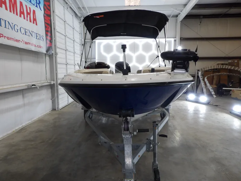 Slide: The Image of Bayliner Element 16 2017 - 6