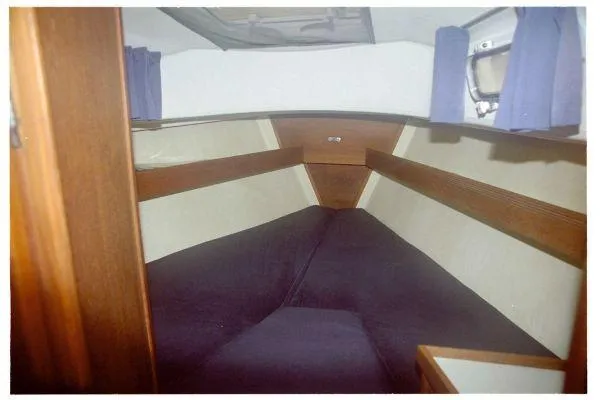 Slide: The Image of Sabre Classic Fin Keel 1985 - 4