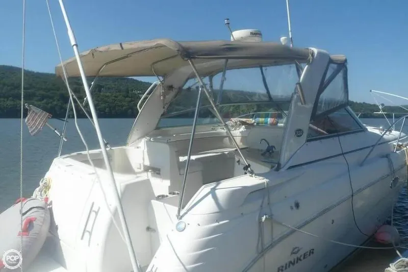 Slide: The Image of Rinker 320 Express Cruiser 2006 - 7