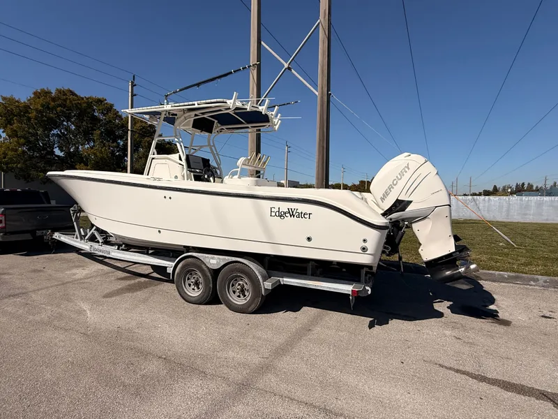 Slide: The Image of Edgewater 265CC 2004 - 11