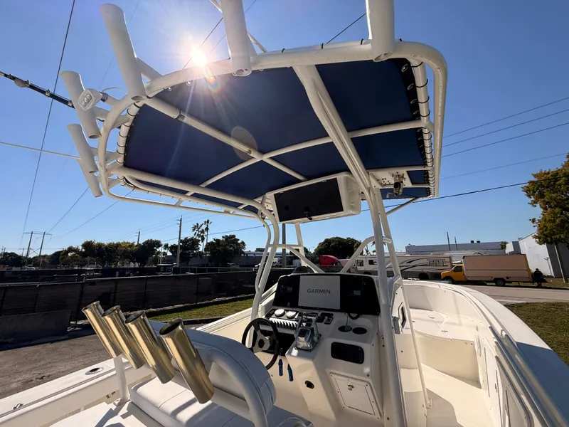 Slide: The Image of Edgewater 265CC 2004 - 17