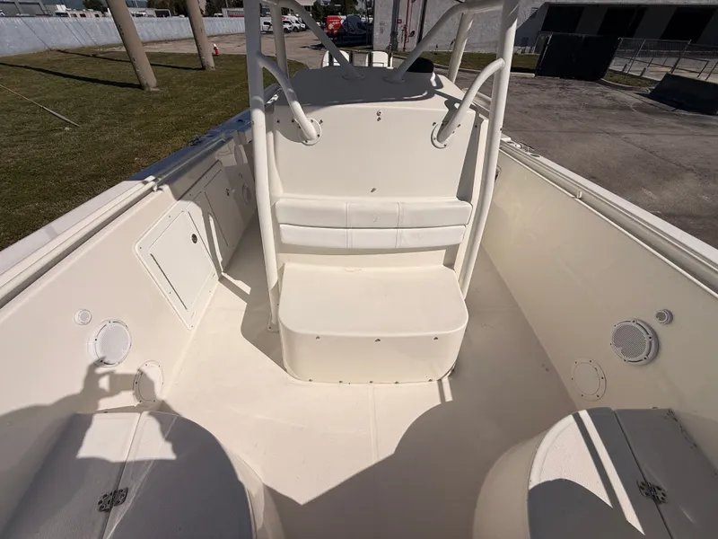 Slide: The Image of Edgewater 265CC 2004 - 21