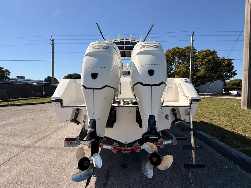 Slide: The Image of Edgewater 265CC 2004 - 9