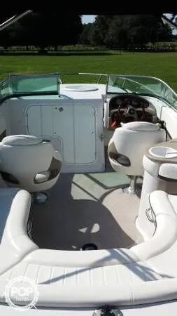 Slide: The Image of Four Winns 225 Sundowner 2004 - 3
