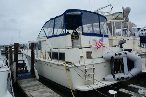 Slide: The Image of Chris-Craft 381 Catalina 1987 - 0