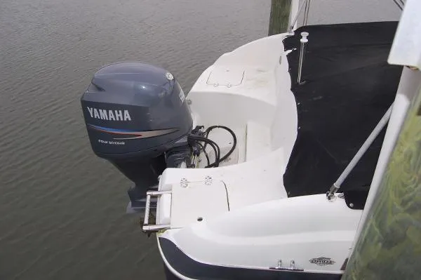 Slide: The Image of NAUTIC STAR 210 Sport Deck with Outboard 2005 - 1