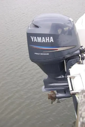 Slide: The Image of NAUTIC STAR 210 Sport Deck with Outboard 2005 - 10