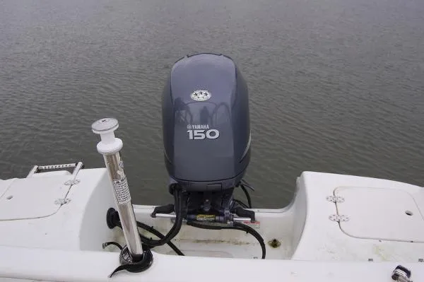 Slide: The Image of NAUTIC STAR 210 Sport Deck with Outboard 2005 - 9