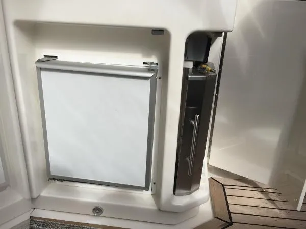 Slide: The Image of Sea Ray 51 Sundancer w/ zues drives 2013 - 9