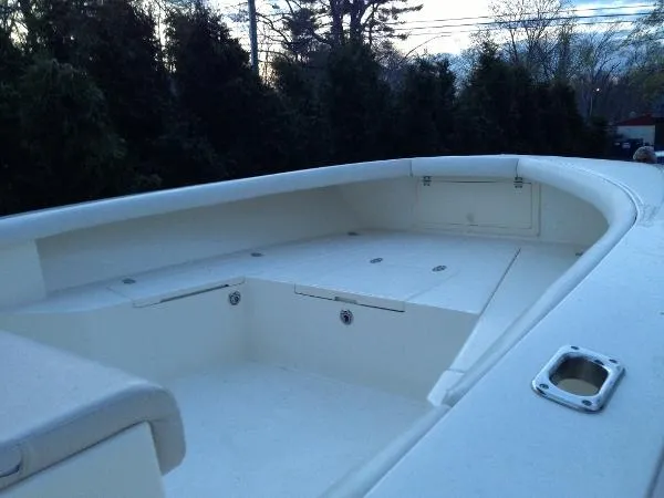 Slide: The Image of Albemarle 242 Center Console 2006 - 8