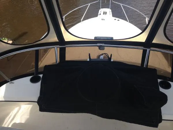 Slide: The Image of Silverton 312 Sedan Cruiser 1997 - 3