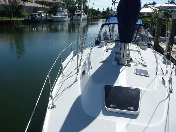 Slide: The Image of Catalina Sloop 1994 - 3